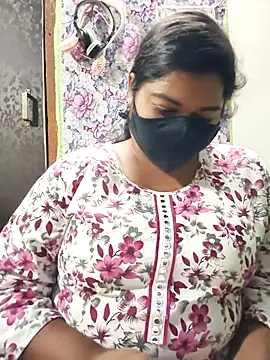 Liyaa 24 online show from 04/30/26, 06:14