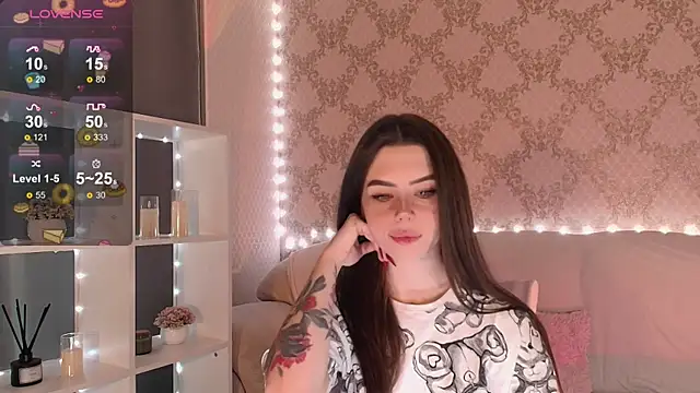 HolyMiax online show from 12/15/25, 03:11