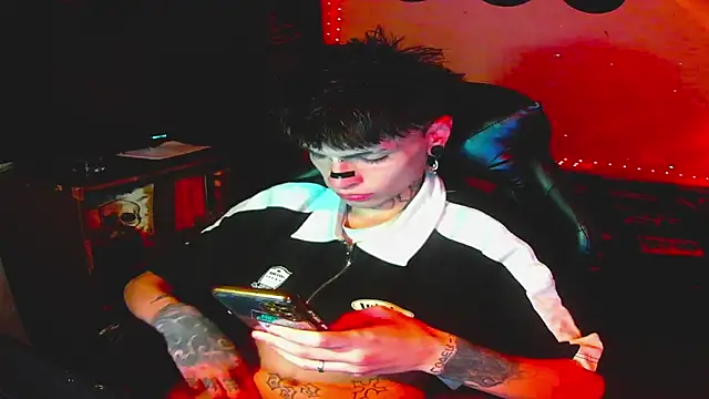 Snapshot of prince_x_dark chatting on 02/27/26, 11:49 prince x dark online show from 02/27/26, 11:49