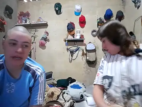 Snapshot of twodoo chatting on 03/07/26, 02:58 twodoo online show from 03/07/26, 02:58