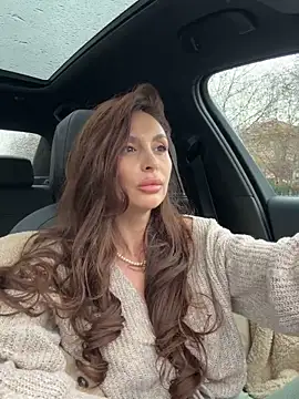 LunaBex online show from 11/28/25, 08:06