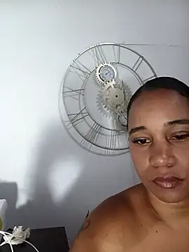 Snapshot of EbonyHorrny chatting on 05/08/26, 01:38 EbonyHorrny online show from 05/08/26, 01:38