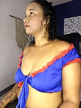 Snapshot of EbonyHorrny chatting on 07/13/26, 11:57 EbonyHorrny online show from 07/13/26, 11:57