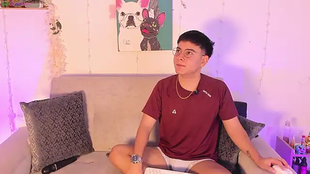 Snapshot of Young_Ben chatting on 02/01/26, 02:26 Young Ben online show from 02/01/26, 02:26