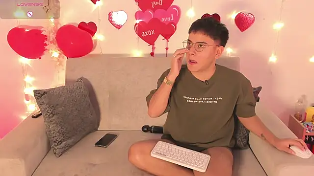 Snapshot of Young_Ben chatting on 02/18/26, 12:17 Young Ben online show from 02/18/26, 12:17