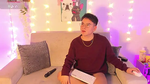 Snapshot of Young_Ben chatting on 03/26/26, 12:39 Young Ben online show from 03/26/26, 12:39