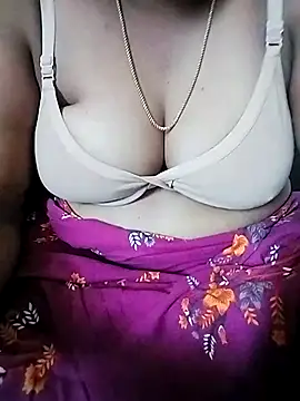 Snapshot of ammutamiltamil chatting on 10/07/25, 06:32 ammutamiltamil online show from 10/07/25, 06:32