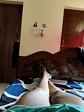 Snapshot of ammutamiltamil chatting on 11/17/25, 08:42 ammutamiltamil online show from 11/17/25, 08:42