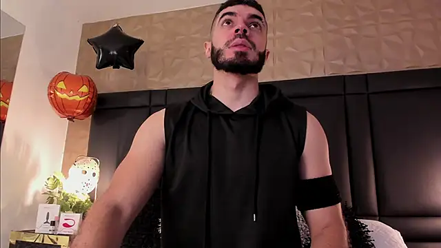 AxelThompson  online show from 10/23/25, 12:59