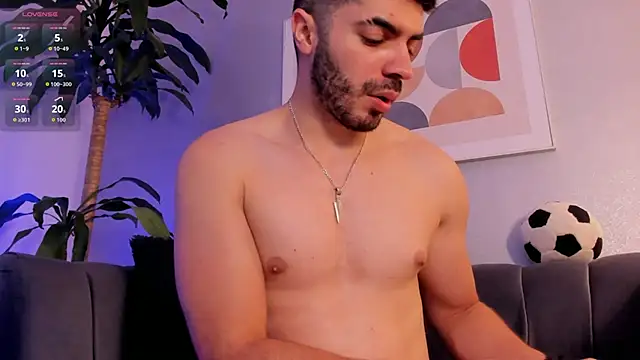 AxelThompson  online show from 12/05/25, 11:19