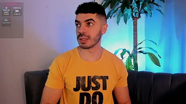 AxelThompson  online show from 12/14/25, 11:15