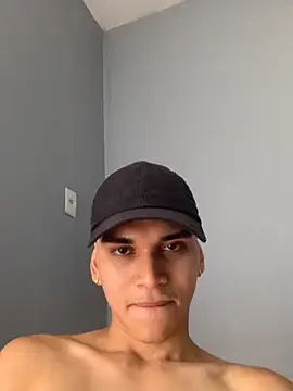 Snapshot of dailydosam chatting on 11/04/25, 12:48 dailydosam online show from 11/04/25, 12:48