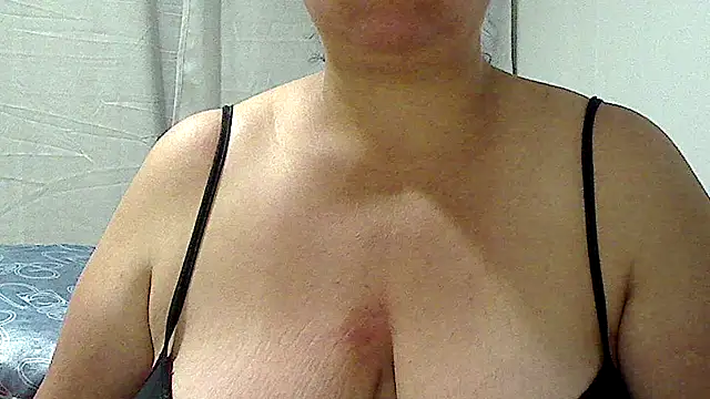 luciana69hot online show from 10/24/25, 03:08