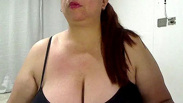 Snapshot of luciana69hot chatting on 07/29/26, 02:15 luciana69hot online show from 07/29/26, 02:15
