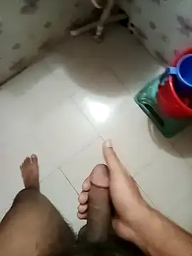 Snapshot of zim200 chatting on 10/09/25, 12:08 zim200 online show from 10/09/25, 12:08