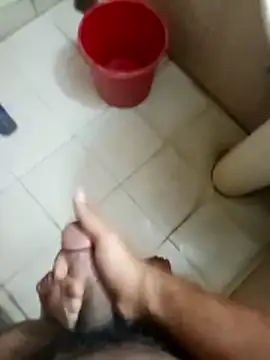 Snapshot of zim200 chatting on 11/02/25, 06:21 zim200 online show from 11/02/25, 06:21