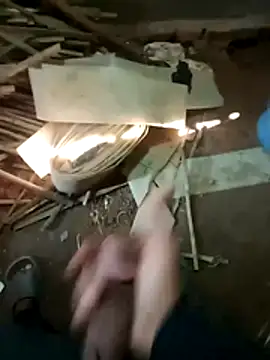 Snapshot of zim200 chatting on 11/25/25, 05:07 zim200 online show from 11/25/25, 05:07