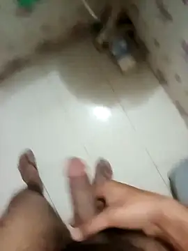 Snapshot of zim200 chatting on 02/26/26, 05:12 zim200 online show from 02/26/26, 05:12