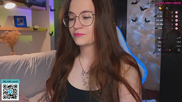 mia here online show from 11/16/25, 01:55