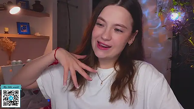 mia here online show from 12/14/25, 02:06