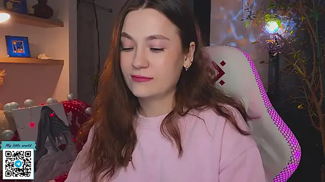 mia here online show from 12/15/25, 11:58