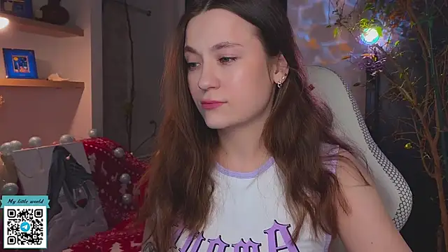 mia here online show from 12/16/25, 10:42