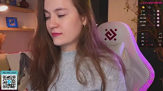 mia here online show from 12/20/25, 12:12