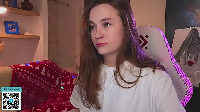 mia here online show from 12/21/25, 11:50