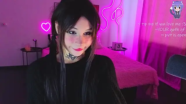 Snapshot of your_little_eva chatting on 02/16/26, 08:21 your little eva online show from 02/16/26, 08:21
