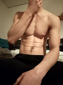 Snapshot of MrThomas31 chatting on 02/05/26, 03:27 MrThomas31 online show from 02/05/26, 03:27