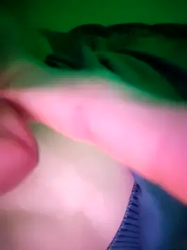 Snapshot of MrThomas31 chatting on 03/22/26, 02:37 MrThomas31 online show from 03/22/26, 02:37