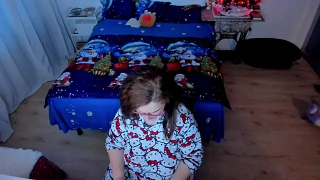 Snapshot of Squirt_Kimm chatting on 12/22/25, 02:03 Squirt Kimm online show from 12/22/25, 02:03