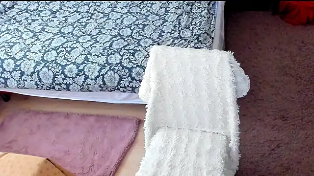 Snapshot of Squirt_Kimm chatting on 02/13/26, 08:43 Squirt Kimm online show from 02/13/26, 08:43