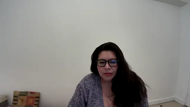 Snapshot of salome2025 chatting on 02/14/26, 05:43 salome2025 online show from 02/14/26, 05:43