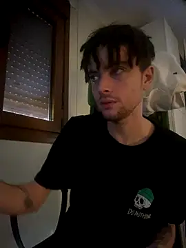 Snapshot of AngelJoven chatting on 09/21/25, 05:03 AngelJoven online show from 09/21/25, 05:03