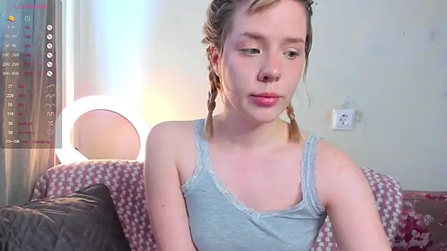 Snapshot of _CuteAsFuck_ chatting on 04/17/26, 01:03 CuteAsFuck online show from 04/17/26, 01:03
