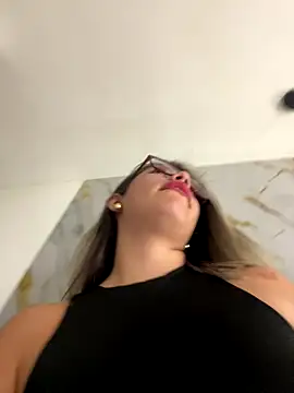 sara calderon online show from 09/11/25, 01:22