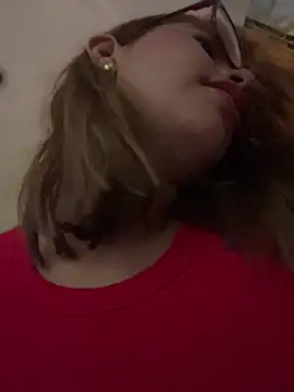 sara calderon online show from 11/16/25, 02:44