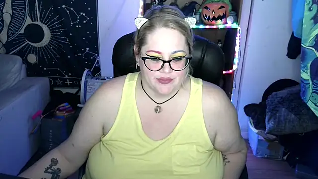 Snapshot of Kinky_Witch chatting on 06/04/26, 05:19 Kinky Witch online show from 06/04/26, 05:19