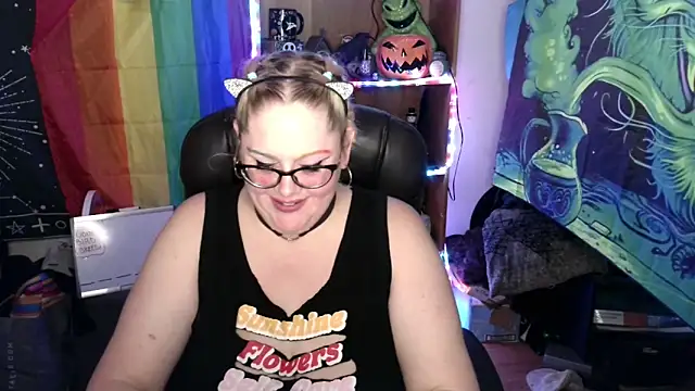 Snapshot of Kinky_Witch chatting on 06/10/26, 10:19 Kinky Witch online show from 06/10/26, 10:19