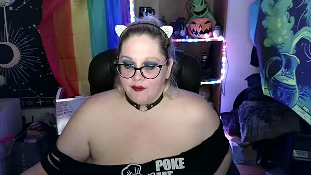Snapshot of Kinky_Witch chatting on 06/12/26, 04:17 Kinky Witch online show from 06/12/26, 04:17