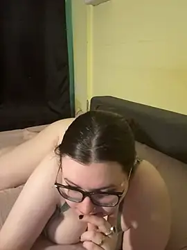 HaleyAyush online show from 05/19/26, 04:02
