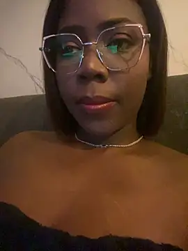 Snapshot of Alexia_24 chatting on 05/17/26, 04:54 Alexia 24 online show from 05/17/26, 04:54