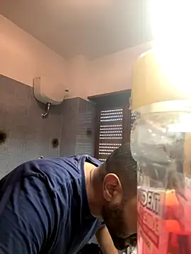 Snapshot of anaahmed30 chatting on 09/19/25, 07:43 anaahmed30 online show from 09/19/25, 07:43