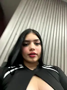 Hailey-Fox online show from 12/21/25, 09:00