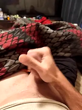 Snapshot of BigD9331 chatting on 09/20/25, 01:12 BigD9331 online show from 09/20/25, 01:12