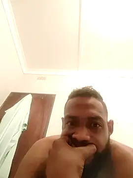 Snapshot of kulliguy chatting on 10/28/25, 08:44 kulliguy online show from 10/28/25, 08:44