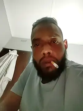 Snapshot of kulliguy chatting on 11/03/25, 08:32 kulliguy online show from 11/03/25, 08:32