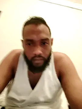 Snapshot of kulliguy chatting on 11/21/25, 07:56 kulliguy online show from 11/21/25, 07:56