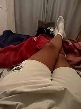 Snapshot of kulliguy chatting on 12/01/25, 05:40 kulliguy online show from 12/01/25, 05:40